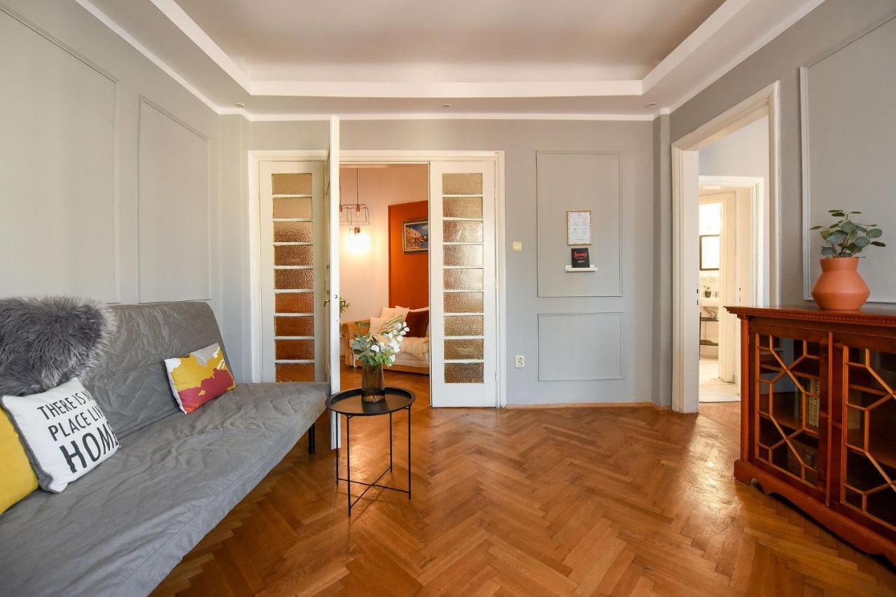 Stylish & Spacious Apartment Near The Old Town - A Touch Of History, A Dash Of Modernity Bukurešť Exteriér fotografie