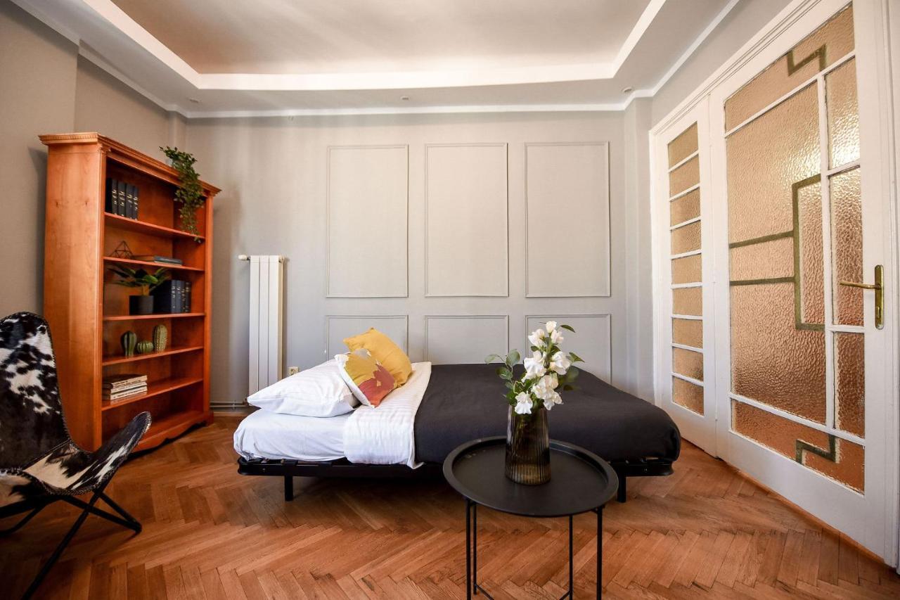 Stylish & Spacious Apartment Near The Old Town - A Touch Of History, A Dash Of Modernity Bukurešť Exteriér fotografie