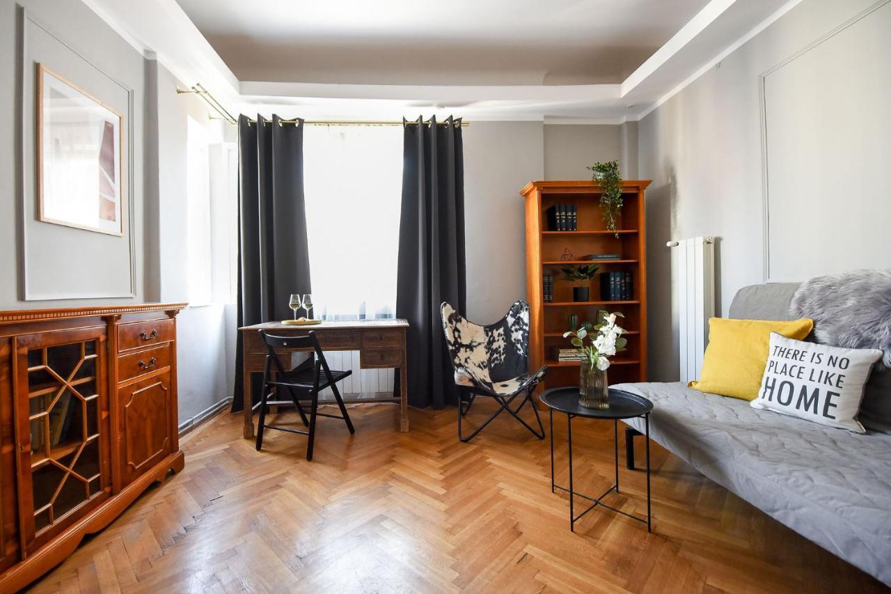 Stylish & Spacious Apartment Near The Old Town - A Touch Of History, A Dash Of Modernity Bukurešť Exteriér fotografie